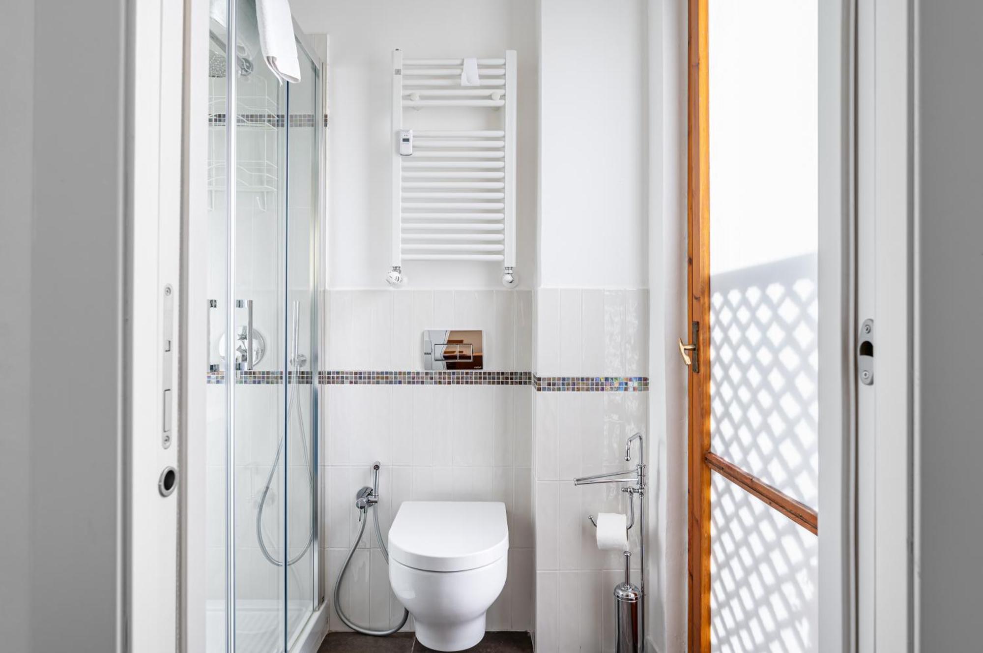 Visarno & University Roomy Flat X6 With Parking 佛罗伦萨 外观 照片